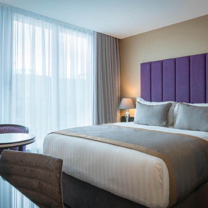 hotelroom